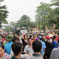 Tin tức trong ngày - Công an điều tra vụ quan tài sản phụ diễu phố