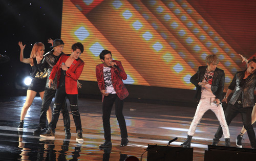 JYJ làm nức lòng fan - 14