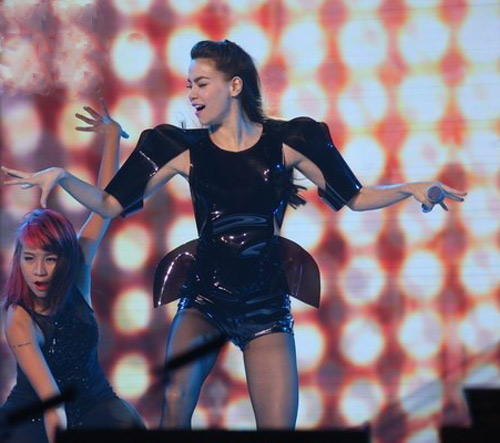 JYJ làm nức lòng fan - 16