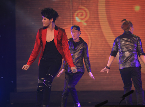 JYJ làm nức lòng fan - 6