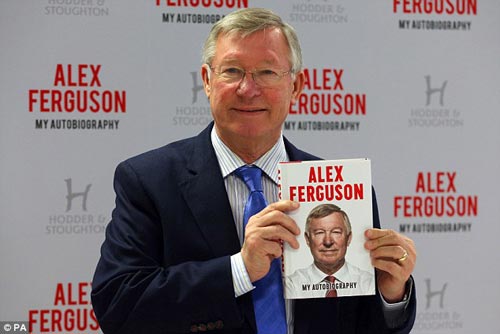 NHM xếp hàng mua tự truyện Sir Alex - 4