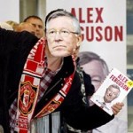 Bóng đá - NHM xếp hàng mua tự truyện Sir Alex