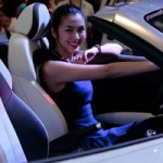 Ô tô - Xe máy - Tăng Thanh Hà cầm lái siêu xe Audi R8 V10 mui trần