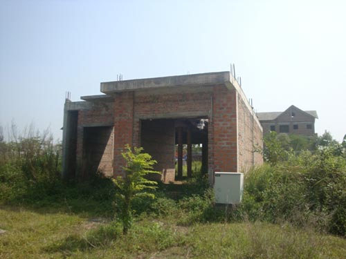 Đất liền kề, biệt thự giá bèo ở "đô thị ma" - 4