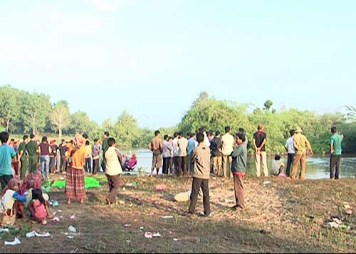 Chìm xuồng 7 người chết: Đớn đau quê nghèo - 2