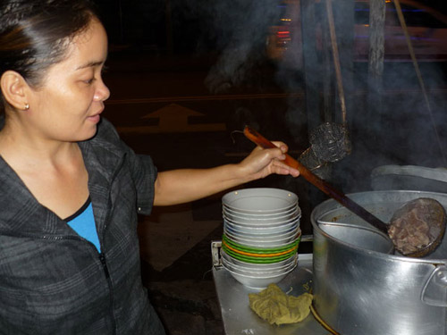 “Hủ tíu gõ nấu chuột cống”: Cảnh báo hay hoang báo? - 1