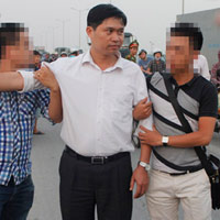 Tin tức trong ngày - Bác sĩ Tường không nghe lời khuyên của vợ