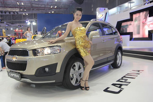 Chevrolet Captiva 2013 chính hãng giá 929 triệu đồng - 1