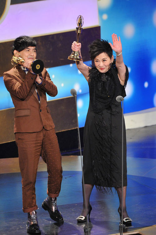 "Bấn loạn" vì vòng 1 của sao Đài - 14