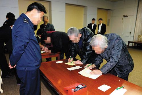 HQ truy tố 6 công dân được Triều Tiên trao trả - 1