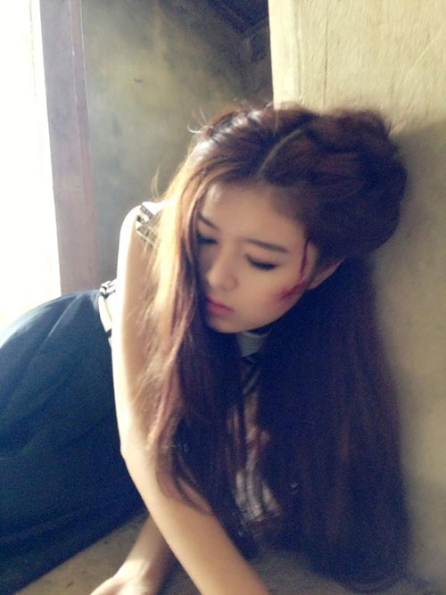 Hot girl tung ảnh ma quái chào Halloween - 3