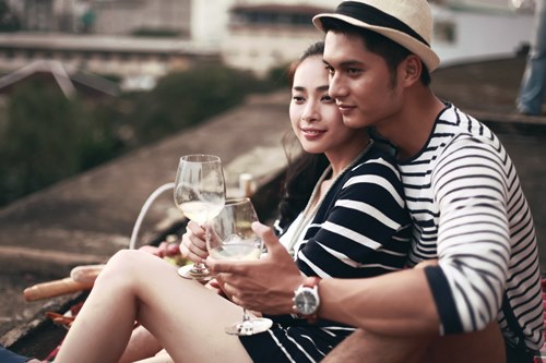 MV mới Vân Ngô ngập tràn cảnh "yêu" - 5