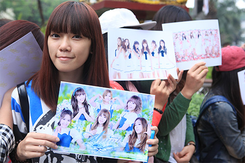 HOT: Fan Việt cuồng nhiệt đón thần tượng A-Pink - 8