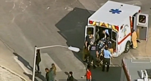 Xe bus chở học sinh "tấn công" căn cứ quân sự Mỹ - 2