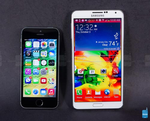 So sánh “bom tấn” Galaxy Note 3 với iPhone 5S - 1