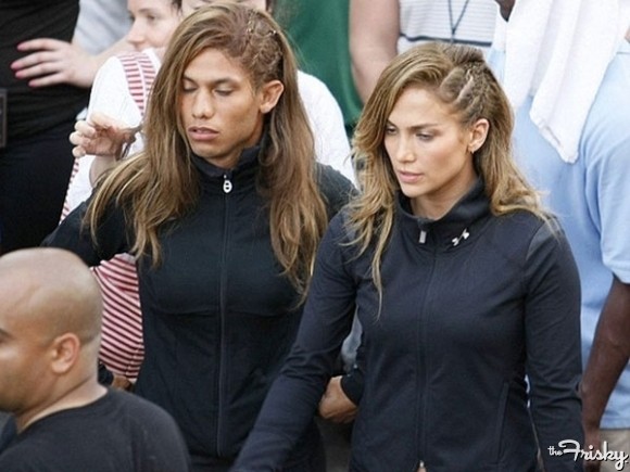 Những bản sao giống nhau kỳ lạ - 2