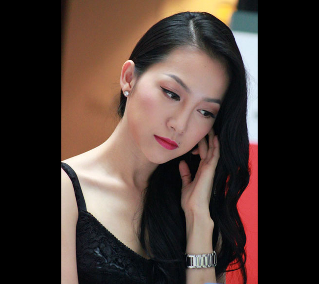 Nữ diễn viên múa Linh Nga hiếm khi thay đổi kiểu tóc
