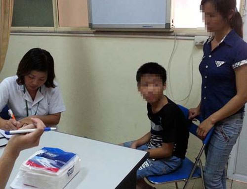 Dậy thì sớm: Khách quen bệnh viện từ khi 1 tuổi - 1