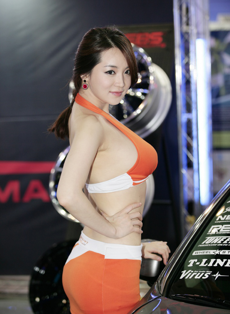 Han Ji Eun: Cô nàng gợi cảm bậc nhất bên xe

Tăng Thanh Hà cầm lái siêu xe Audi R8 V10 mui trần

Chân dài làm khuynh đảo đường đua F1

Người đẹp mặc áo xuyên thấu tại triển lãm xe
