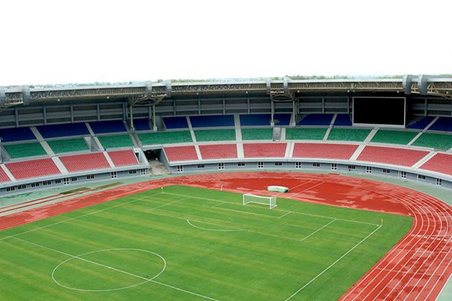 Sân vận động Wunna Theikdi được khởi công xây dựng từ đầu năm 2010, đây là một SVĐ hiện đại với sức chứa khoảng 30.000 người.
