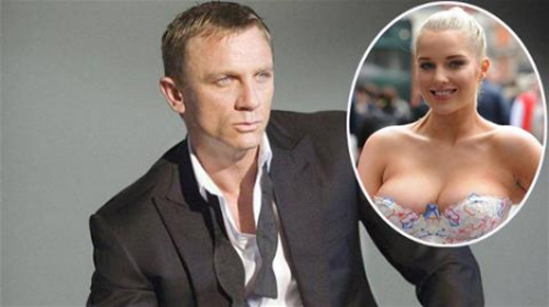 Siêu mẫu "ngực bự" làm Bond Girl mới - 2