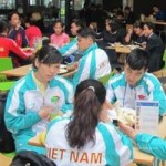 Thể thao - VĐV Việt ăn buffet, uống thuốc bổ chuẩn bị cho SEA Games