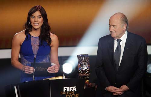 Từ vụ Ronaldo: Blatter – “ngài thảm họa” - 1