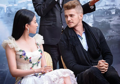 Lưu Diệc Phi đóng cảnh nóng với sao Hollywood - 2