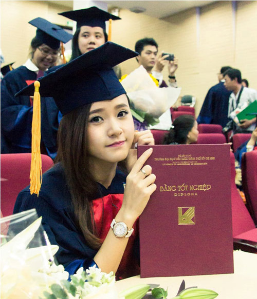 6 cử nhân xinh đẹp của làng sao châu Á - 3