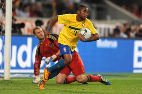 HOT: Real trói chặt Diego Lopez - 2