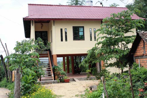 Chàng trai Tây đóng khố xin ở rể Tây Nguyên - 2