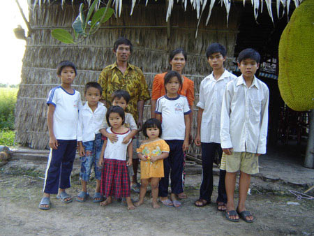 Gặp người phụ nữ 38 tuổi với... 9 lần sinh nở - 1