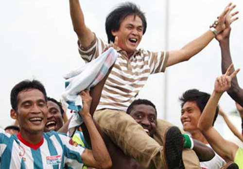 Vấn đề của bóng đá Việt Nam: Chuyên nghiệp từ gốc - 1