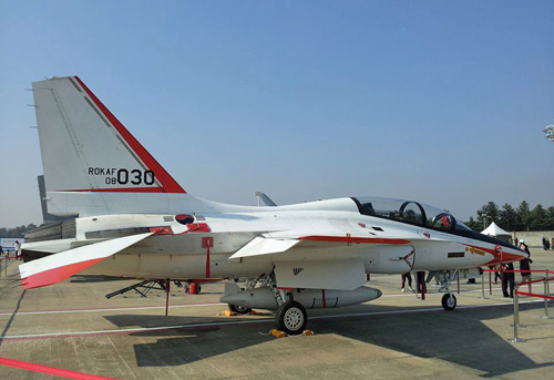 Hàn Quốc khoe một loạt vũ khí "khủng" - 6