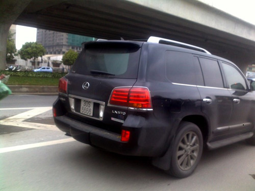 Xế hộp biển tứ quý, ngũ quý trên đường phố Hà Nội - 7