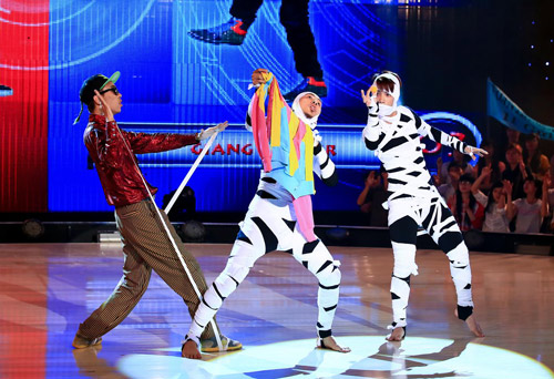 Minh Hằng "nhào lộn" trên sân khấu - 6