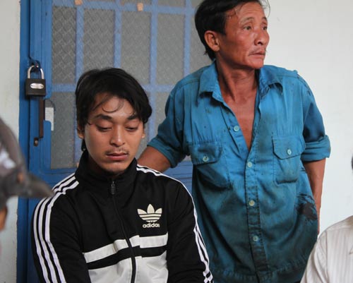 Cháy cửa hàng: Ngất lịm nhìn xác 4 người thân - 1