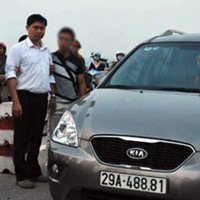 Tin tức trong ngày - Vụ BS vứt xác: Nghi vấn dấu vết trên xe ô tô