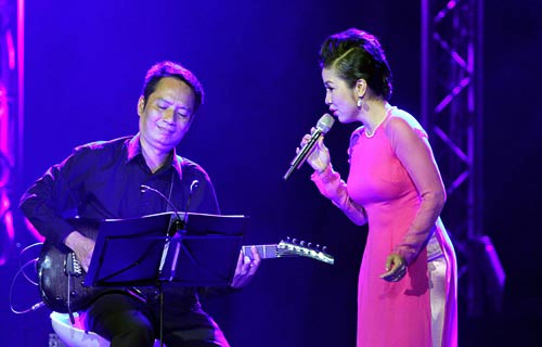 Ấm áp khi sao Việt cùng lên tiếng - 9