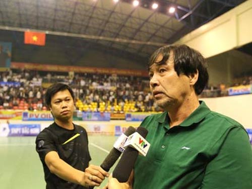 Khúc mắc nhân sự đội tuyển bóng chuyền, HLV Bùi Quang Ngọc lên tiếng - 1