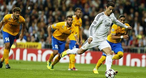 Real tới Turin và chơi tấn công! - 2