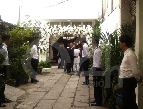 Hà Tăng bồi hồi nhớ 1 năm ngày cưới - 8