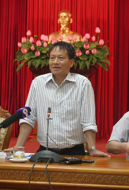 Hết nhiệm kỳ, GĐ vẫn tại vị: Cấp trên chậm trễ? - 1