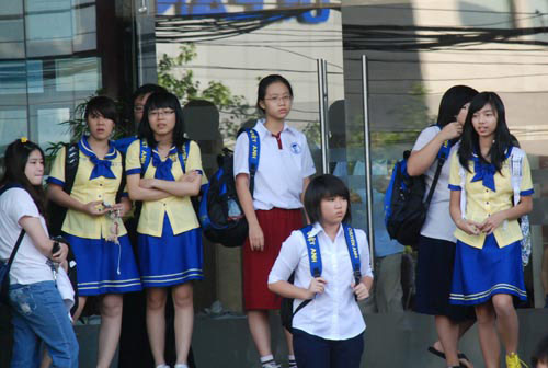 Dạy song ngữ: Mỗi nơi một kiểu - 1