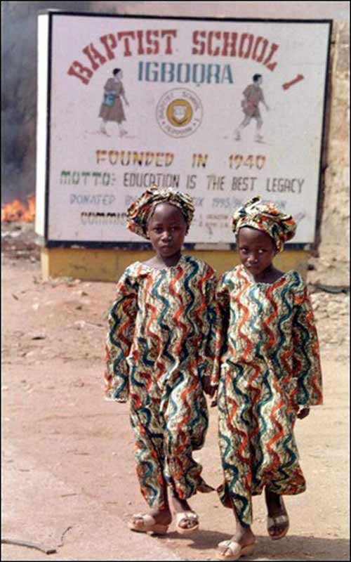 Huyền thoại “làng song sinh” ở Nigeria - 1