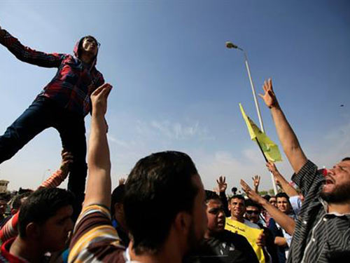 Ai Cập: Ông Morsi nhập viện - 2