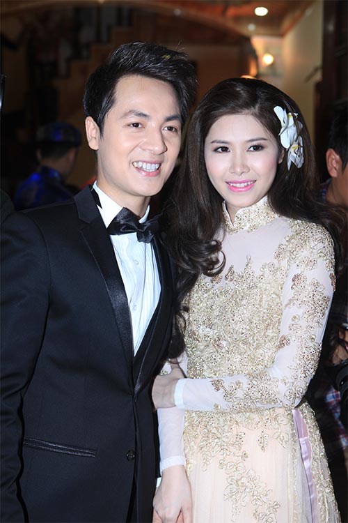 Đăng Khôi hôn vợ thắm thiết trong lễ đính hôn - 12