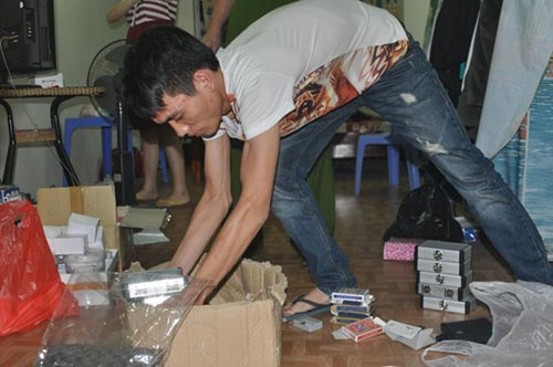 Cận cảnh đồ nghề cờ bạc công nghệ cao - 2