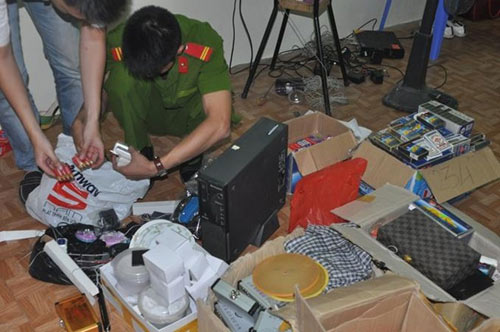 Cận cảnh đồ nghề cờ bạc công nghệ cao - 3