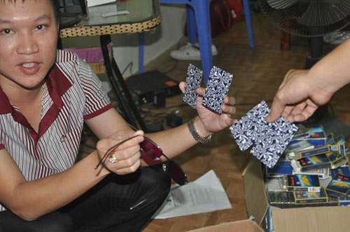 Cận cảnh đồ nghề cờ bạc công nghệ cao - 4